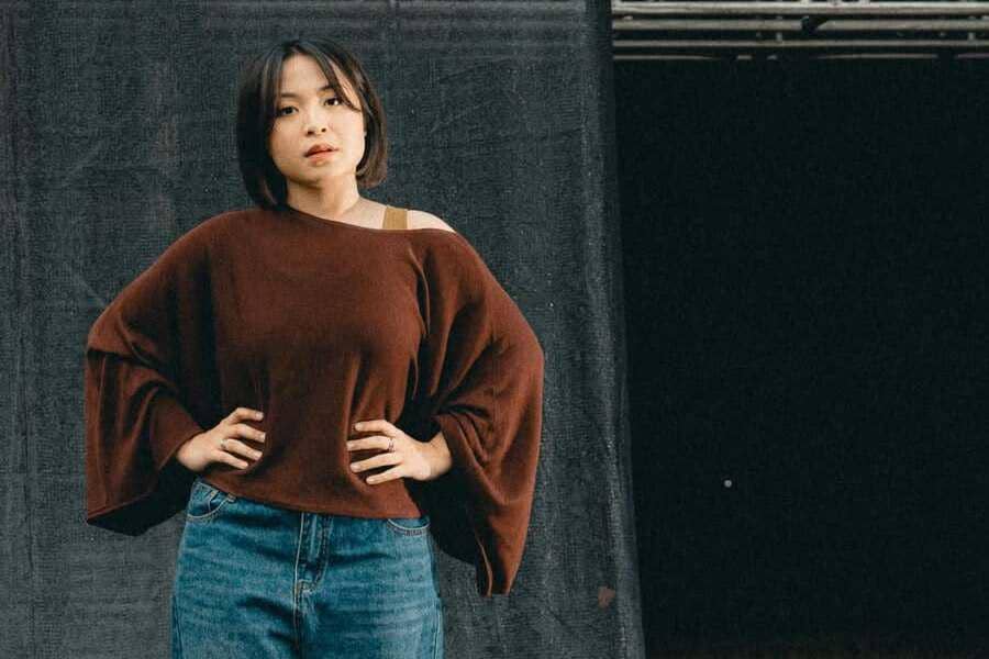 Lirik Lagu Sebelum Jadi Panjang - Bernadya, Beserta Maknanya!