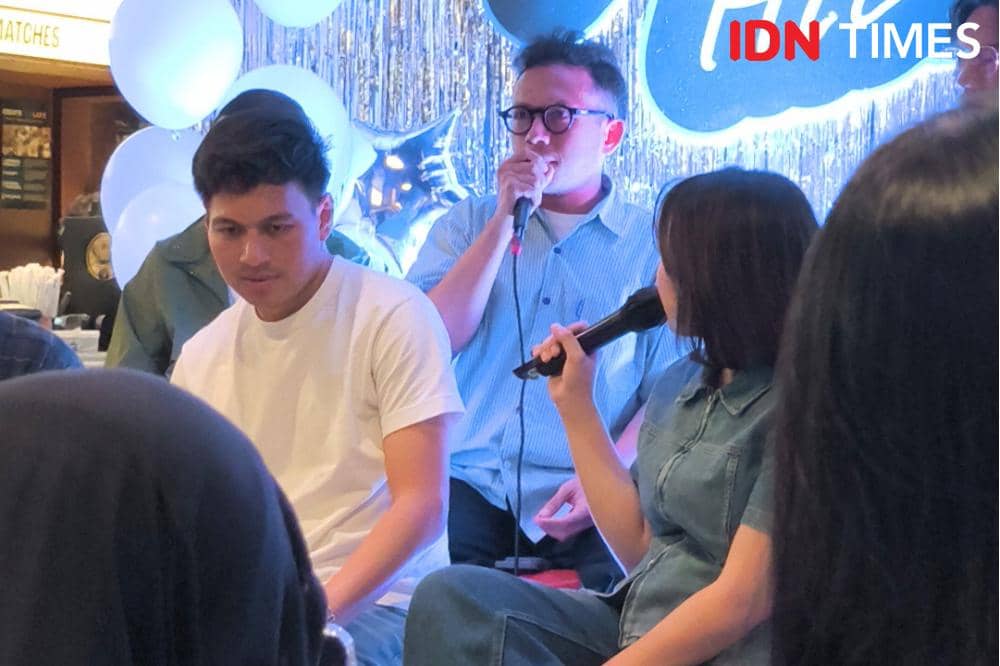 Potret Maul Ibrahim bersama Bernadya dan Rendy Pandugo dalam press conference di Jakarta, Jumat (26/6/2026) (IDN Times/Juan Dwi)
