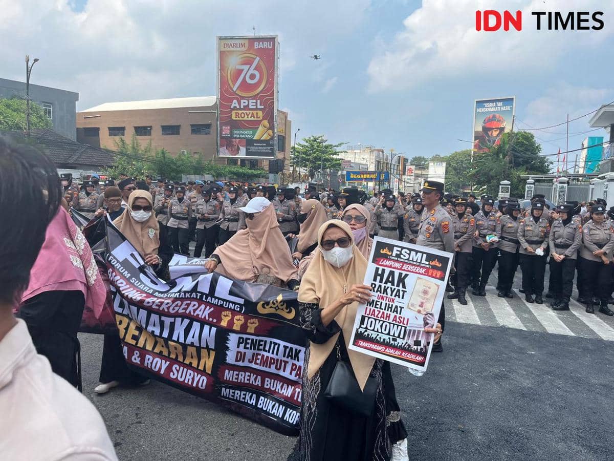 Demo Warnai Safari Politik Jokowi di Lampung, Massa Soroti Isu Ijazah