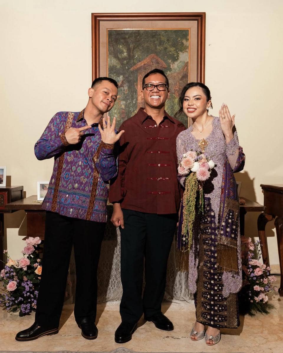 Gaya dan Dekorasi Lamaran Rio Alief NOAH-Aqila (instagram.com/aqilahkm)