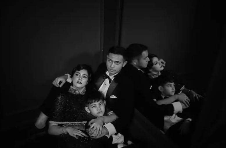 Pemotretan Prewedding Artis Ajak Anak (instagram.com/rifkybalweel)