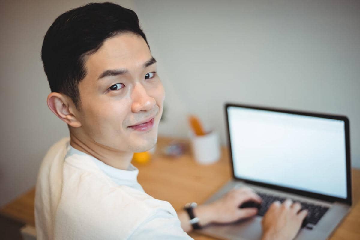 ilustrasi pengguna AI, pebisnis, entrepreneur