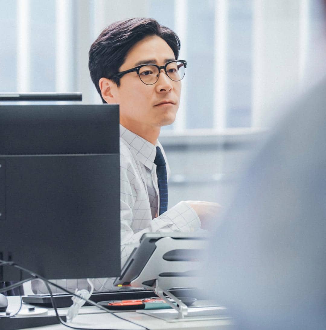 7 Upaya Ko Young Sam Menjegal Kang Si Woo di See You at Work Tomorrow