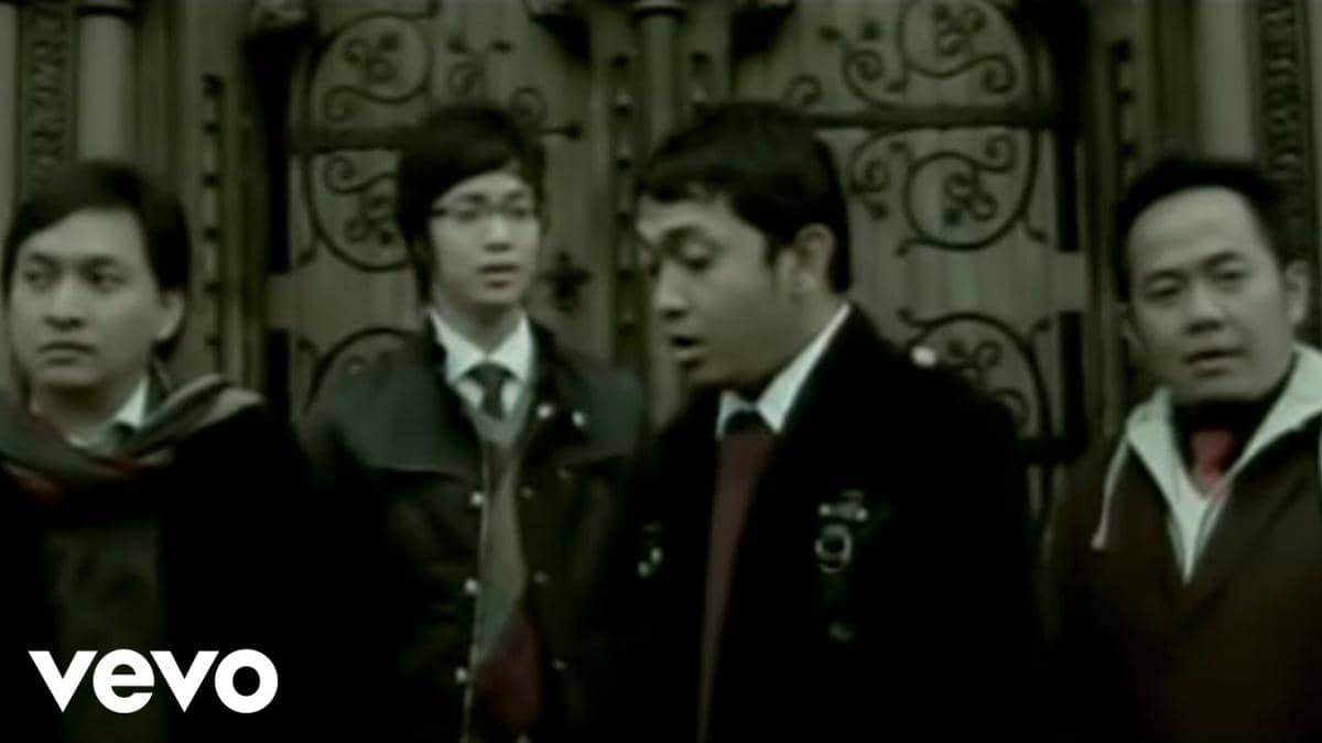 cuplikan video klip "Janji Suci"