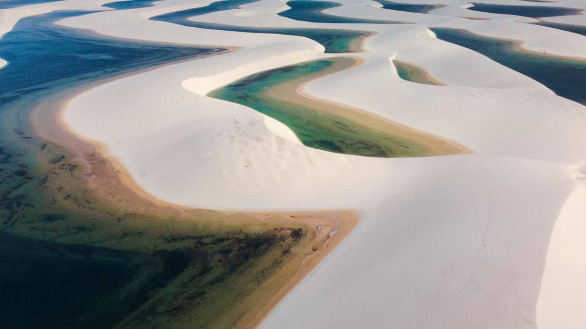 Taman Nasional Lençóis Maranhenses di Brasil.