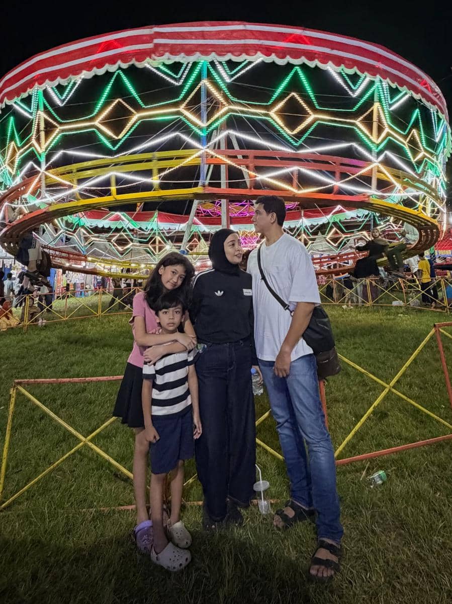 Gaya OOTD keluarga Tantri Kotak