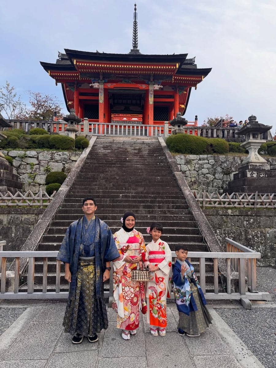 Gaya OOTD keluarga Tantri Kotak 