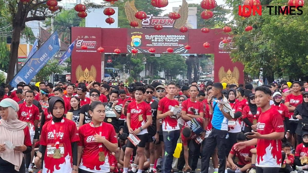 Ribuan Pelari Meriahkan Bhayangkara Run Polres Pelabuhan Makassar