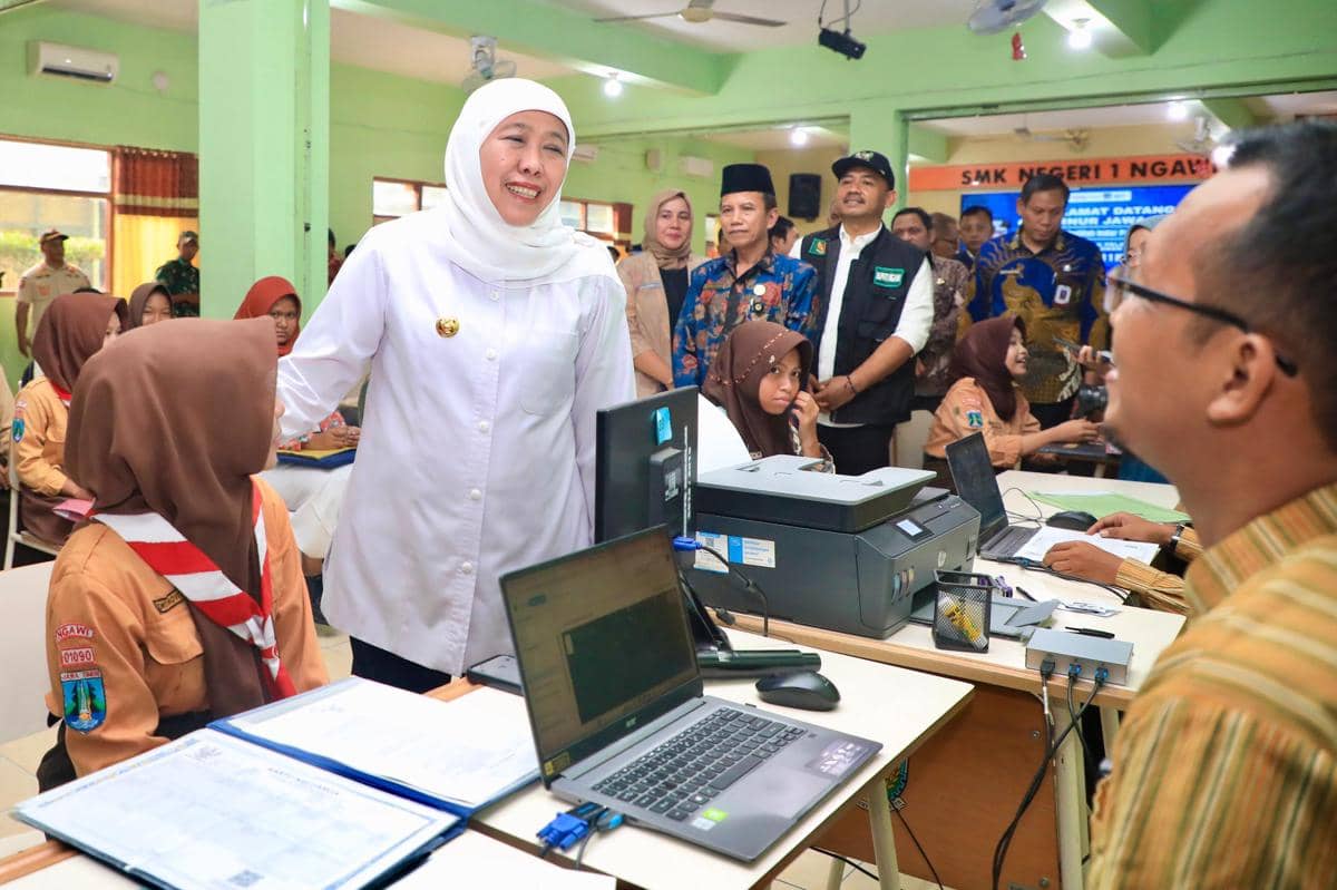 29.869 Murid Lolos SPMB SMA Jatim, Jalur SMK Masih Dibuka