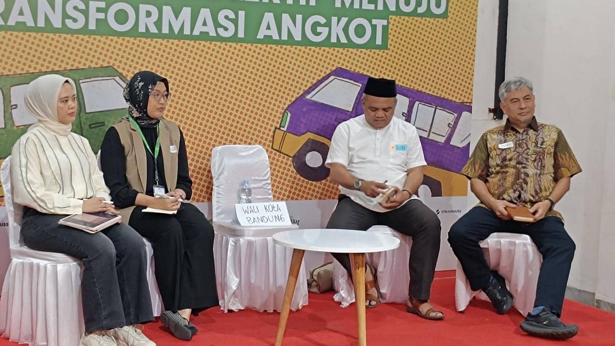 Kursi Kosong Farhan Jadi Tempat Curhat Warga Soal Angkot Bandung