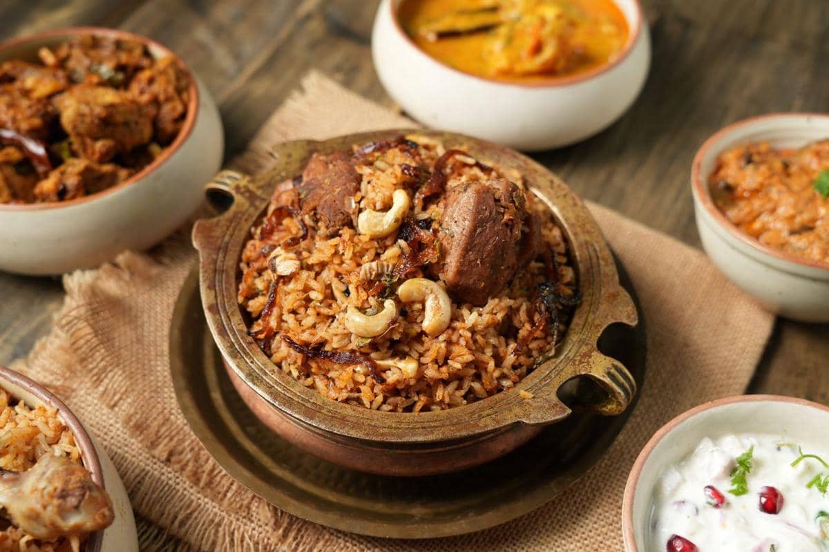 https://www.pexels.com/id-id/foto/piring-biryani-india-yang-lezat-di-chennai-34484975/