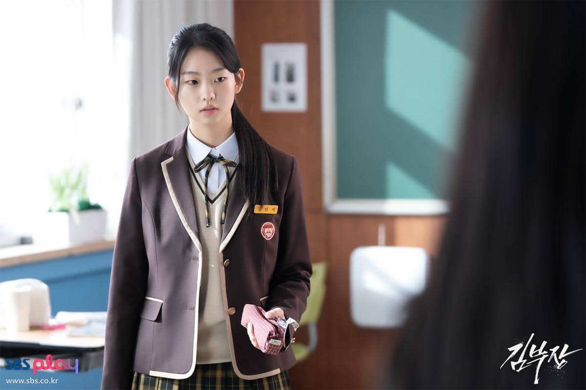 7 Penderitaan Kim Min Ji Akibat Ju Hye Ri di Agent Kim Reactivated