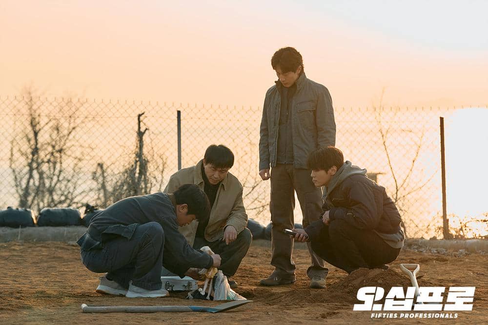 7 Kerja Sama Jung Ho Myung Cs di Ending Fifties Professionals, Kompak!