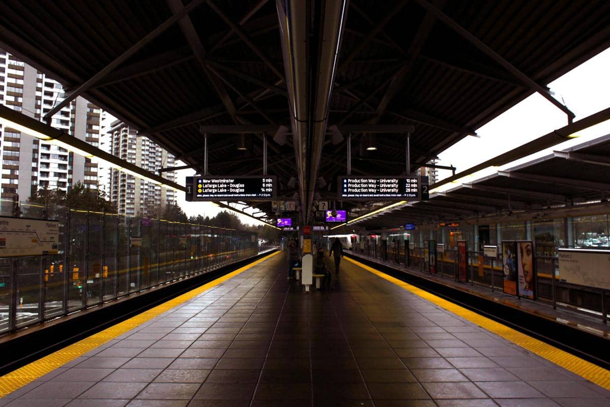 ilustrasi stasiun kereta Vancouver