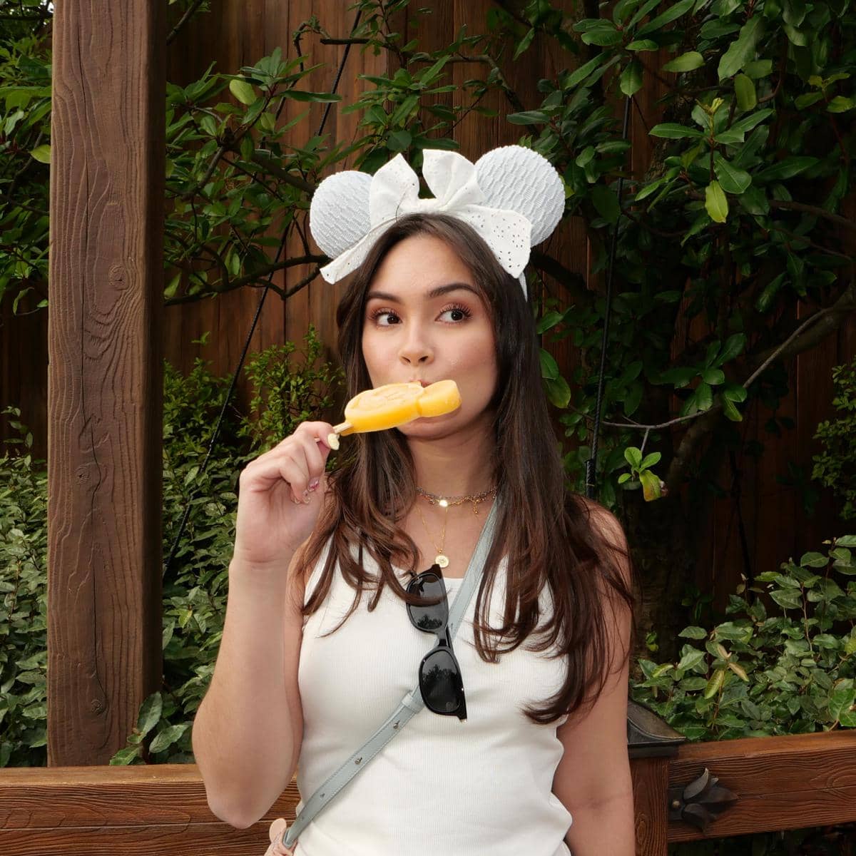 Caitlin Halderman jalan-jalan di Tokyo DisneySea