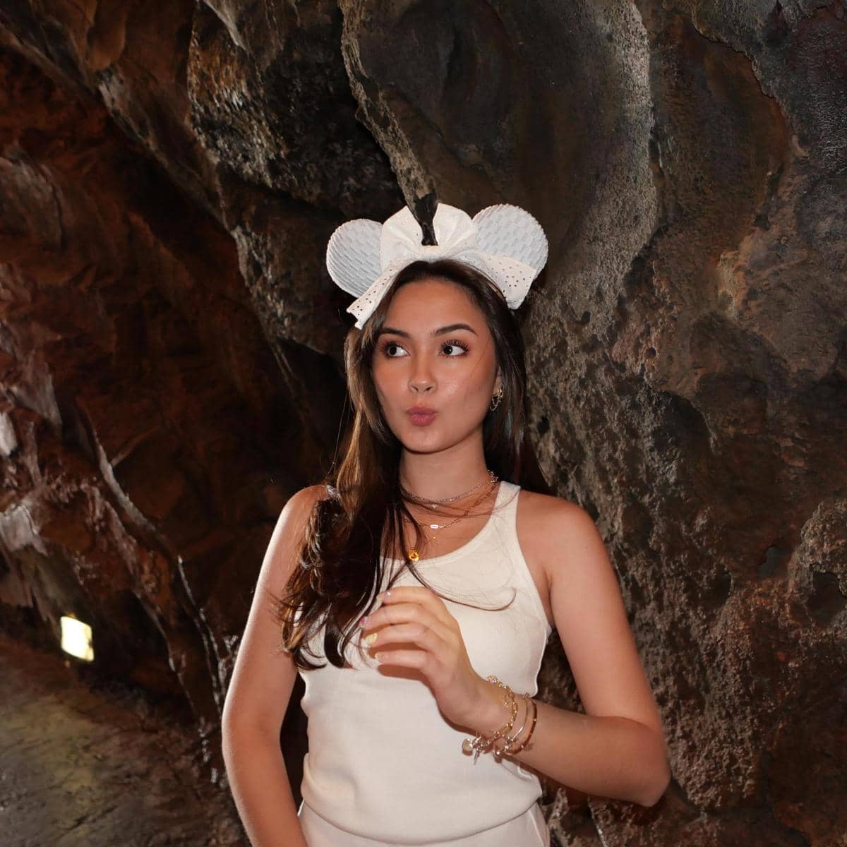 Caitlin Halderman jalan-jalan di Tokyo DisneySea