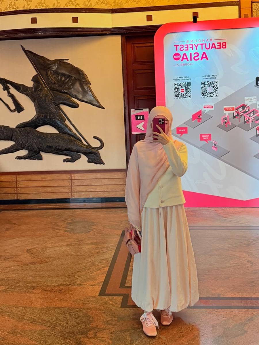 Inspirasi OOTD ala Larissa Chou