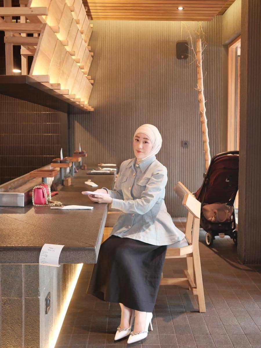 Inspirasi OOTD ala Larissa Chou
