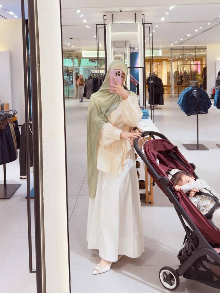 Inspirasi OOTD ala Larissa Chou