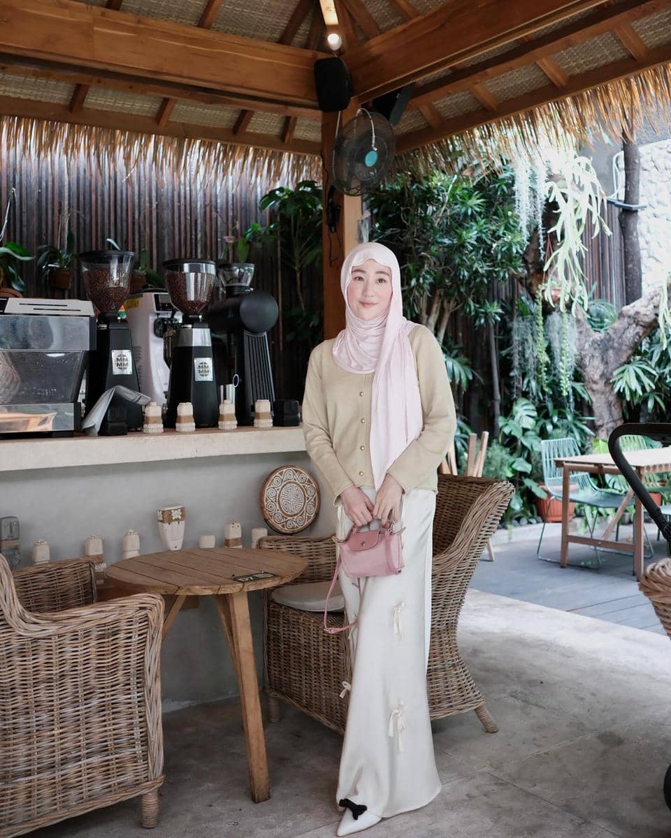 Inspirasi OOTD ala Larissa Chou