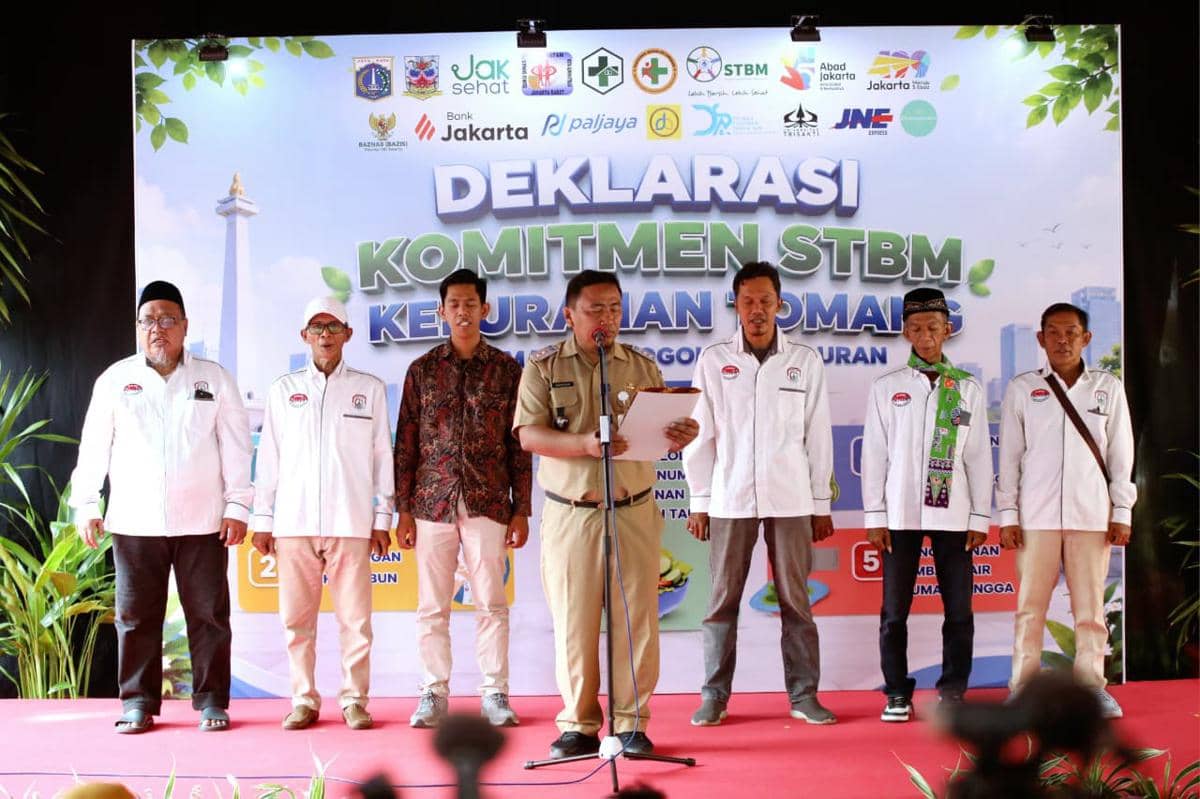 Wagub DKI Jakarta Rano Karno deklarasikan komitmen Open Defecation Free (ODF) di Jakarta Barat. 