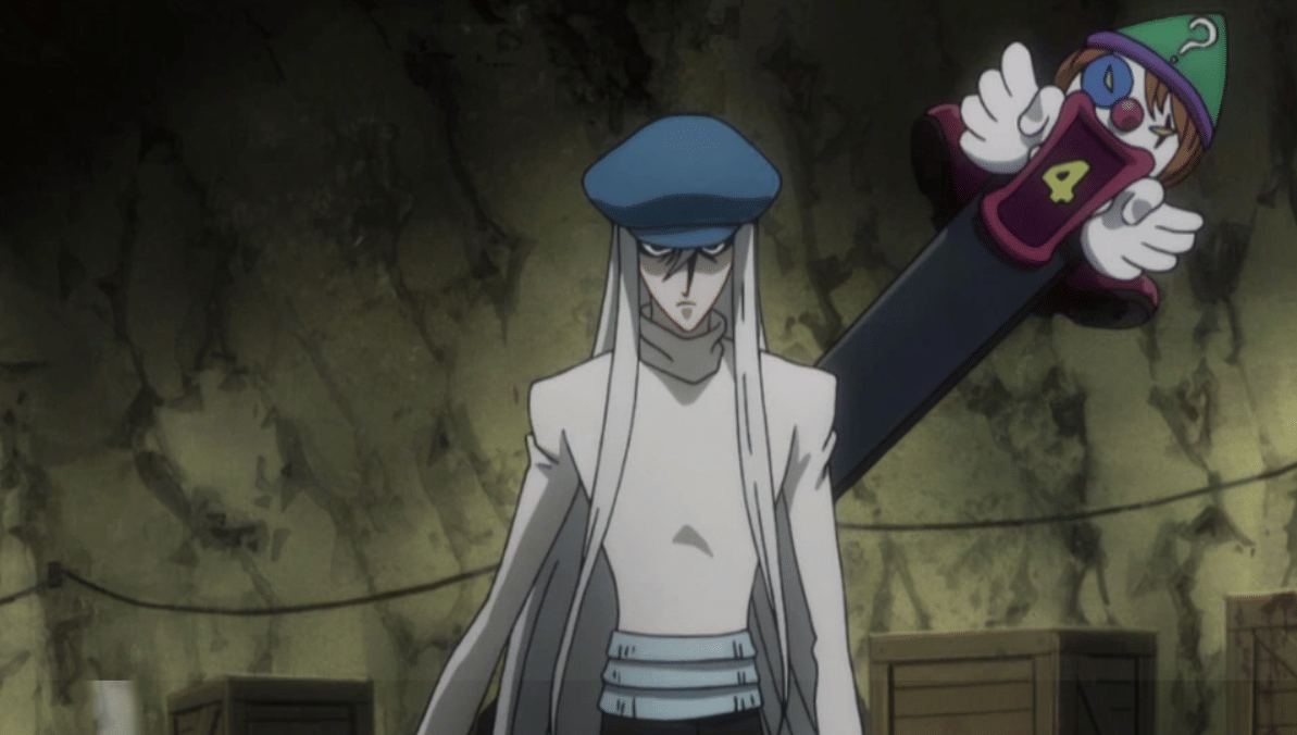 Kite dari anime Hunter x Hunter mengenakan topi biru dan pakaian putih, dengan senjata nomor 4 berbentuk badut muncul di belakangnya.