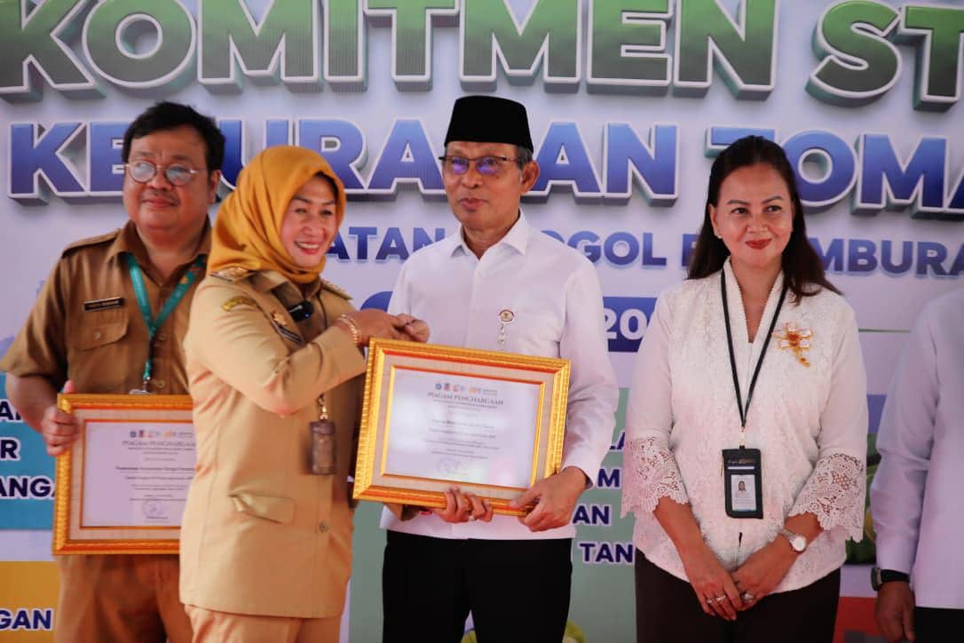 Wagub DKI Jakarta Rano Karno deklarasikan komitmen Open Defecation Free (ODF) di Jakarta Barat. 