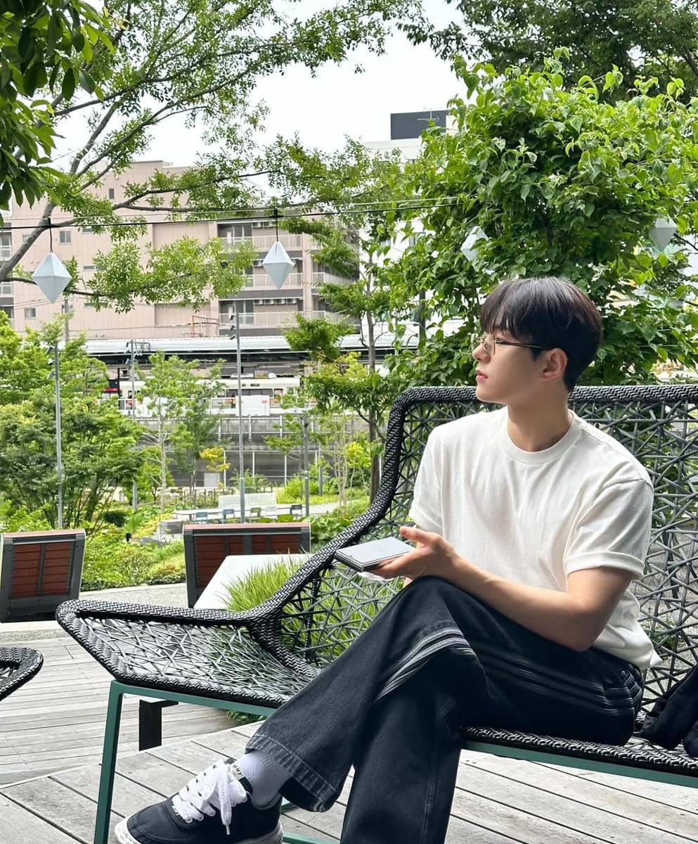 ide daily outfit anti ribet ala Kim Myung Soo (L)