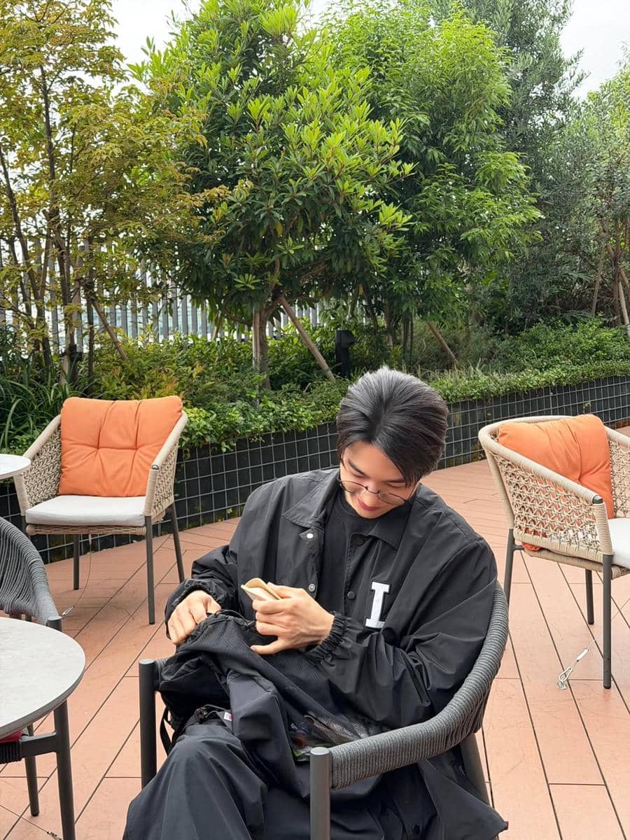 ide daily outfit anti ribet ala Kim Myung Soo (L)