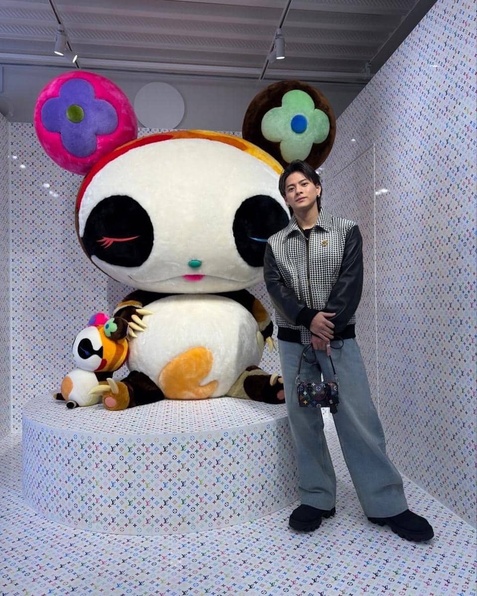 padu padan baggy pants ala Sho Hirano
