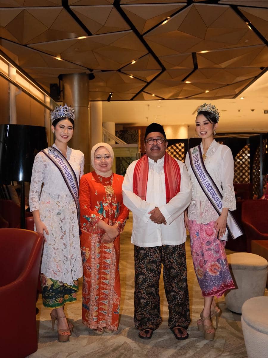potret Puteri Indonesia di acara HUT ke-499 Jakarta bersama Wagub DKI Jakarta, Rano Karno