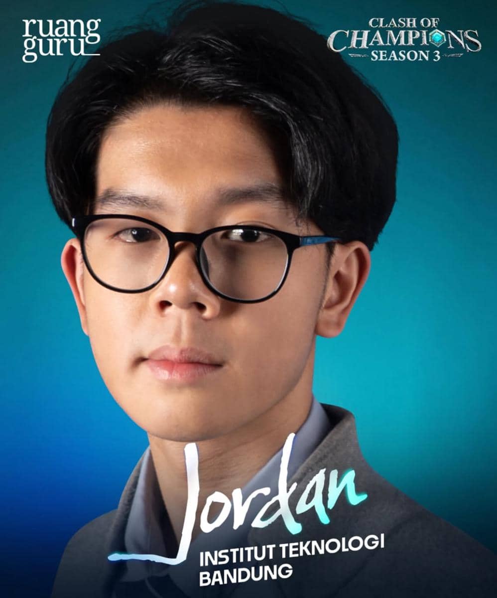 Potret seorang peserta bernama Jordan dari Institut Teknologi Bandung dalam ajang Ruangguru Clash of Champions Season 3 dengan latar biru.