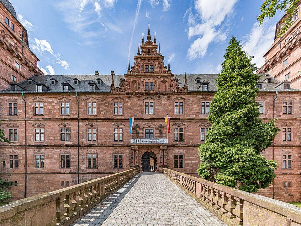 Istana Johannisburg di Jerman