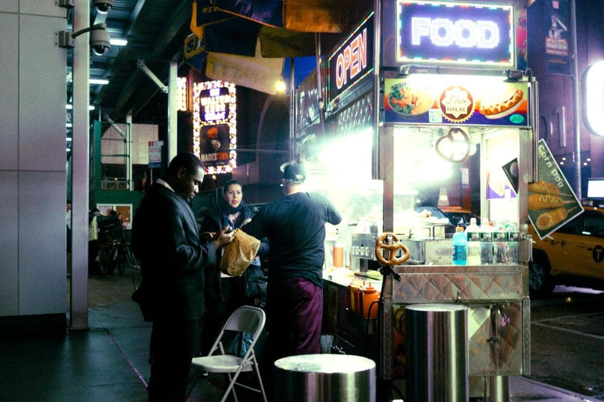 ilustrasi usaha kuliner, street food, bisnis
