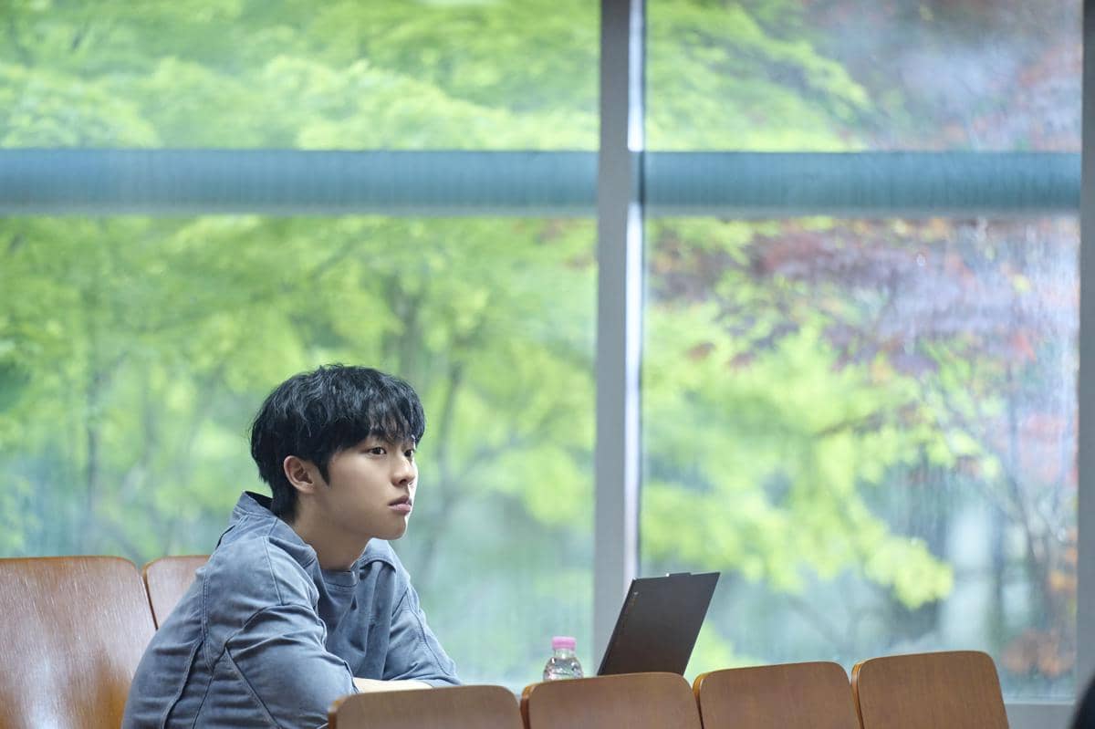 still cuts drama Notes from the Last Row