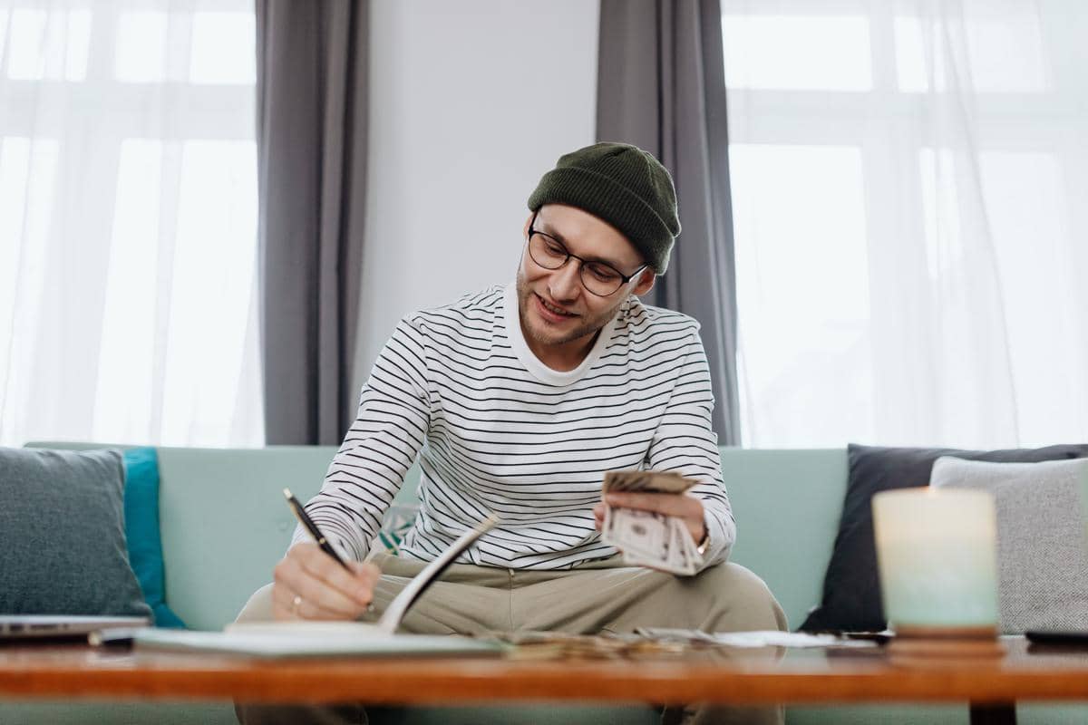 5 Tips Atur Keuangan Rumah Tangga Bagi yang Gajinya Gak Menentu