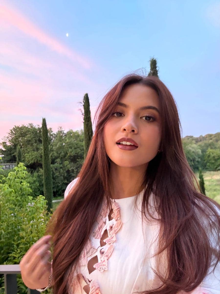 Marsha Aruan berlibur di Provence, Prancis