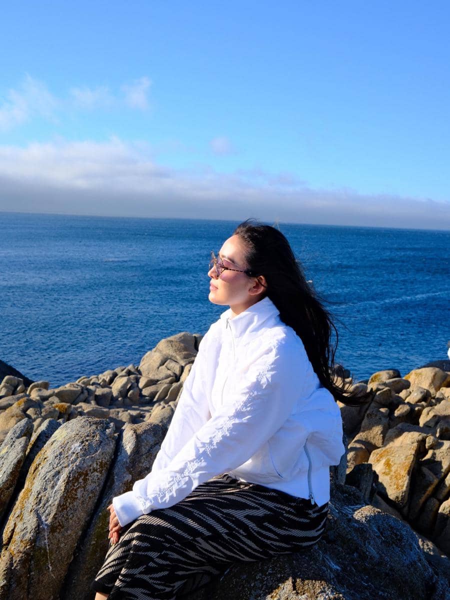 Natasha Wilona dan mama jalan-jalan di Kota Pacific Grove