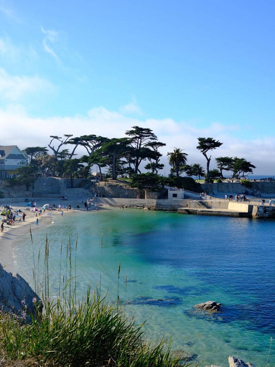 Natasha Wilona dan mama jalan-jalan di Kota Pacific Grove