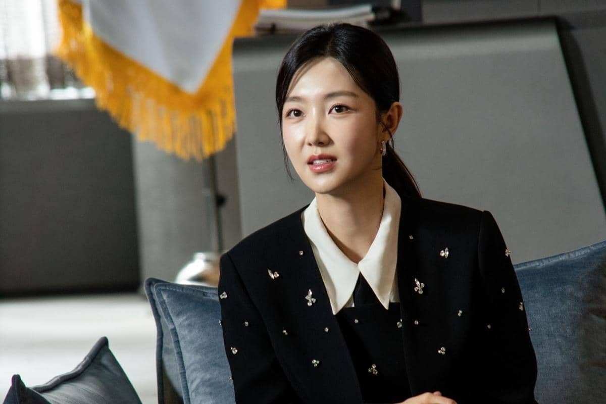 Na Eun Se (Lee Seo An) dalam drakor Reborn Rookie
