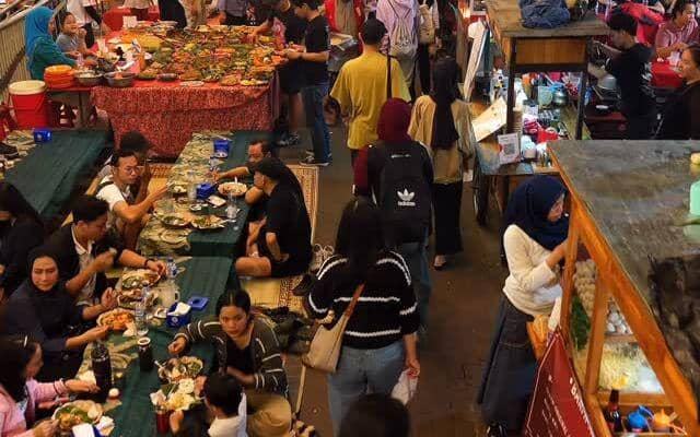 12 Tempat Makan Ayam di Blok M yang Wajib Dicoba, Ada Ayam Viral!