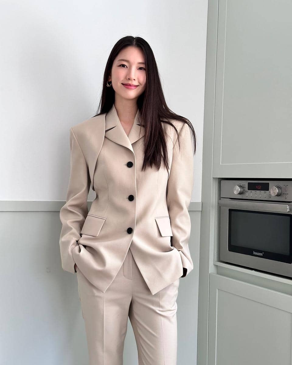 Kim Jin Kyung, model dan istri Kim Seung Gyu, istri kiper tim nasional Korea Selatan 