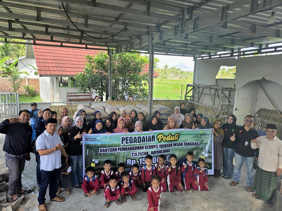 Dorong Kemajuan Pendidikan, Pegadaian Praya Bantu Pembangunan Sekolah