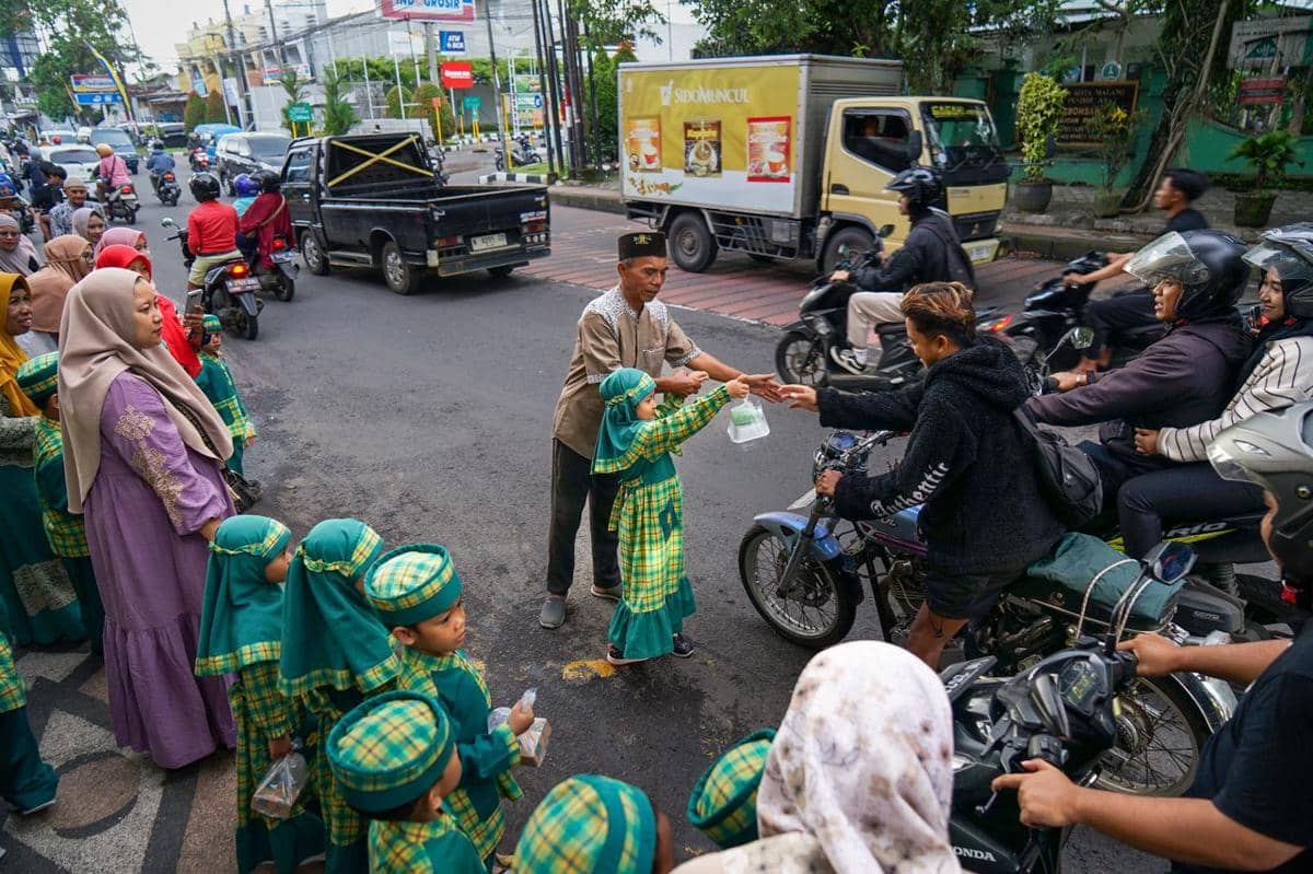 berbagi makanan