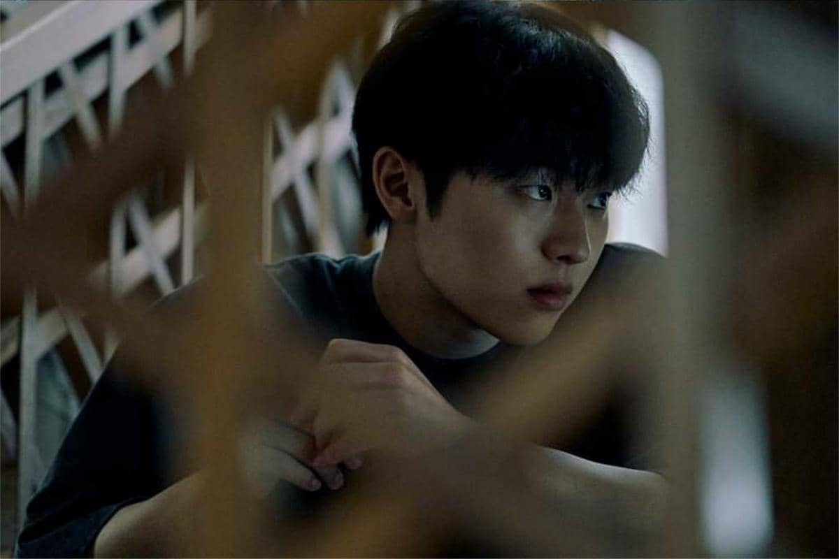 3 Fakta Cerita Karangan Lee Kang di Notes from the Last Row