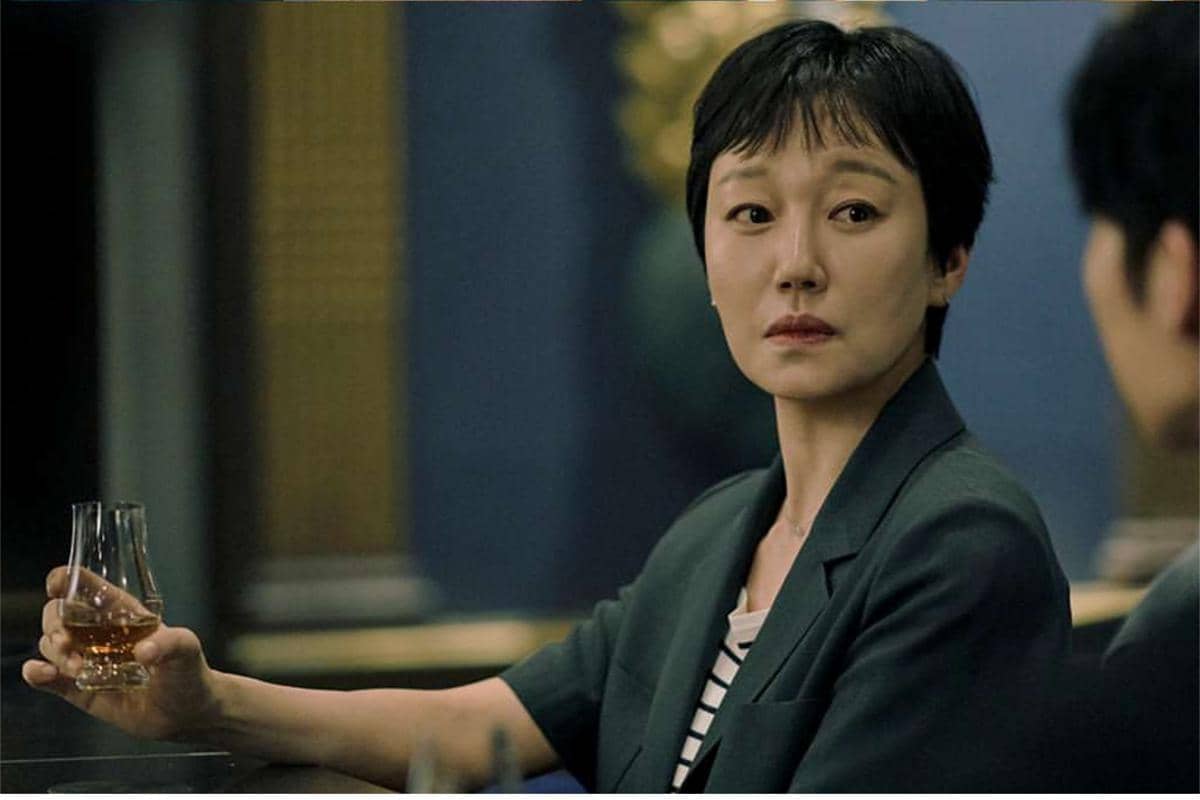 Jin Kyung di drakor Notes from the Last Row