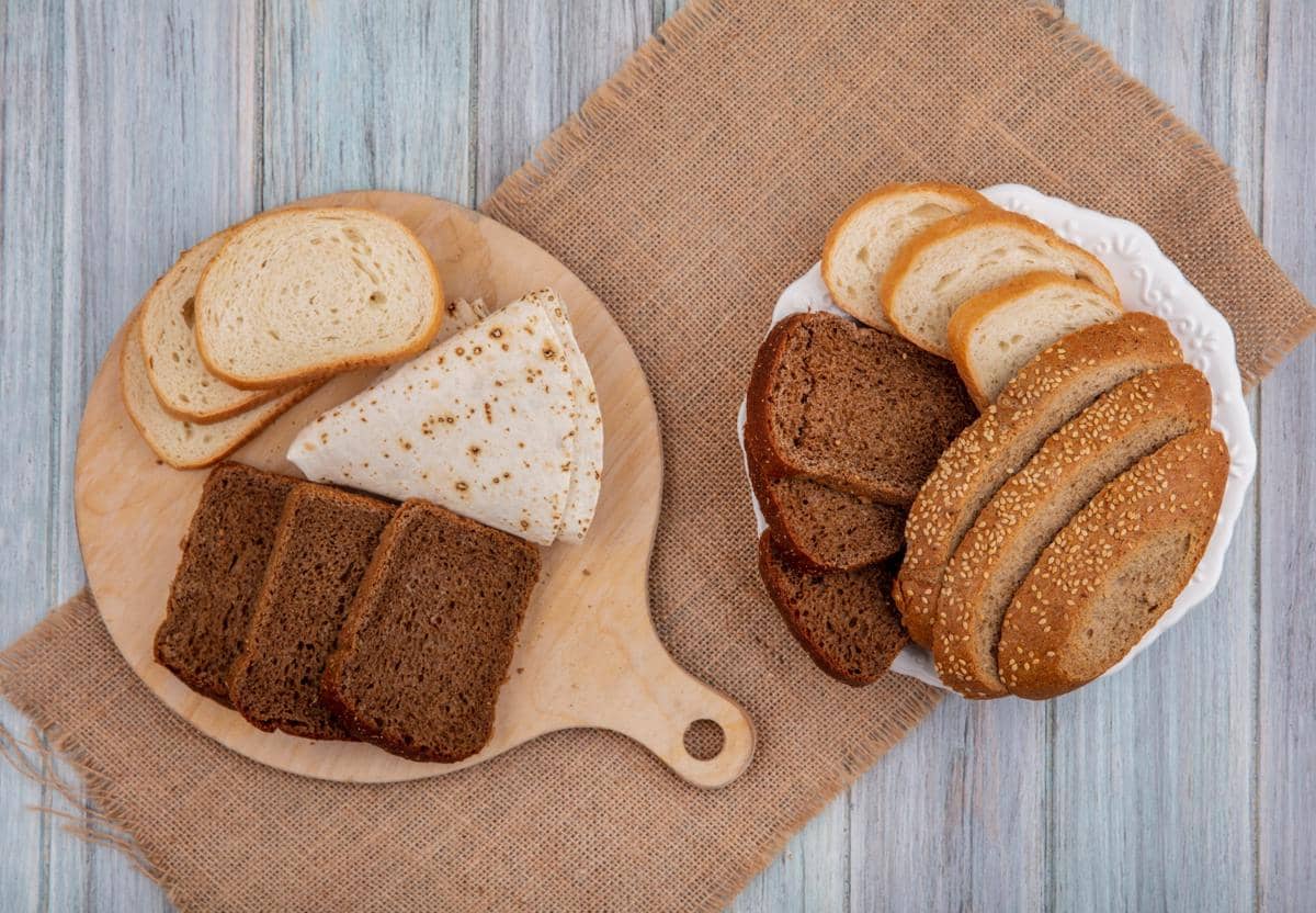 ilustrasi roti tawar dan artisan bread