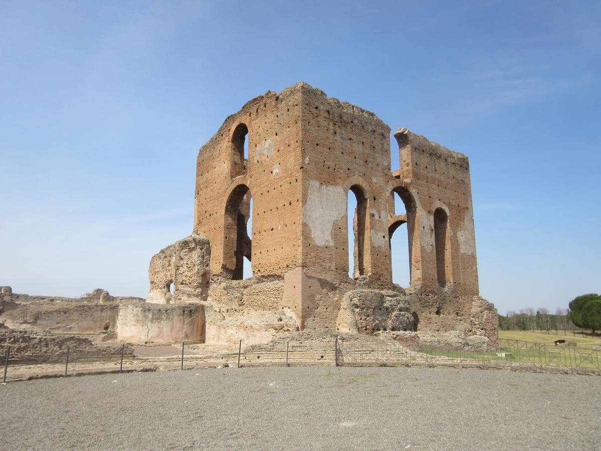 Villa dei Quintili, salah satu peninggalan sejarah yang ada di sekitar Via Appia