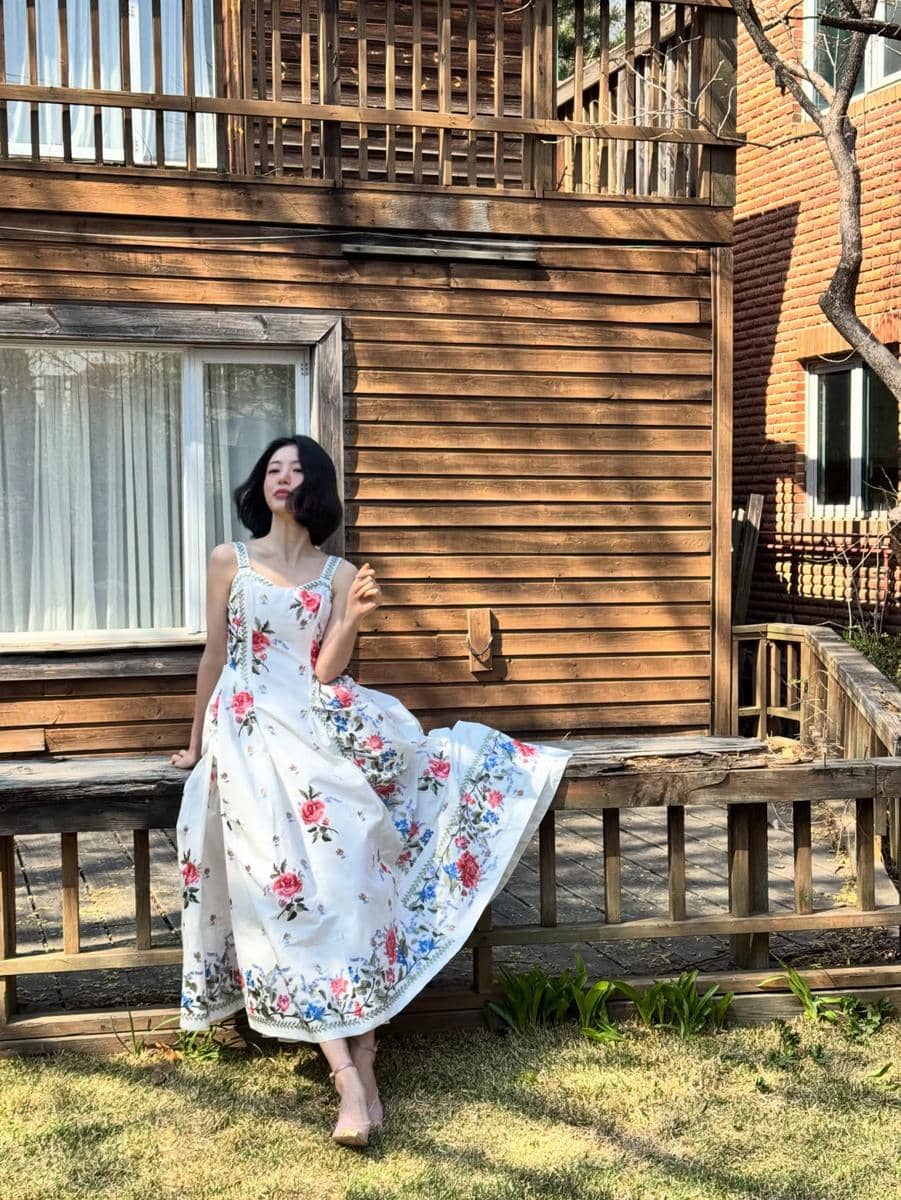 gaya elegan Shin Ye Eun dengan rambut pendek