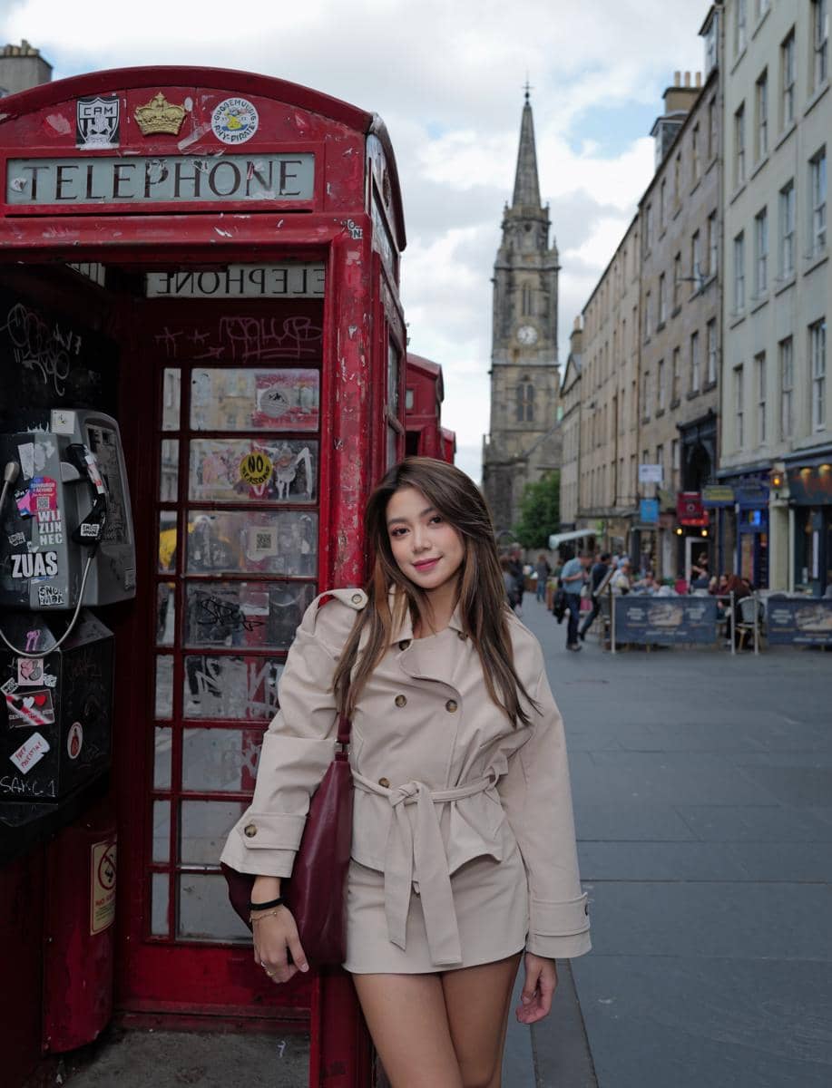 Regina Phoenix pertama kali liburan di Edinburgh